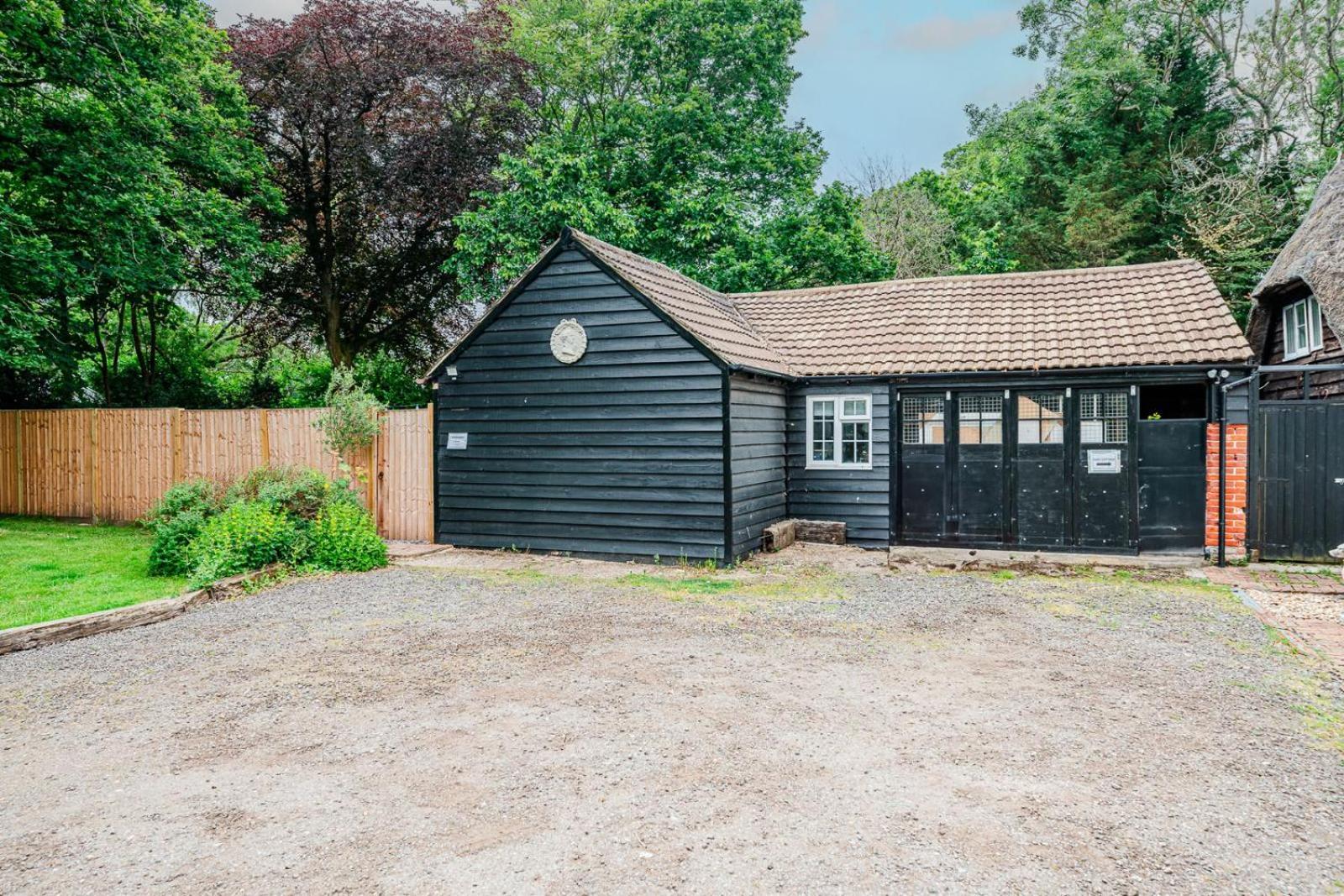 Hot Tub Hideaway! New Forest Holiday home Cadnam