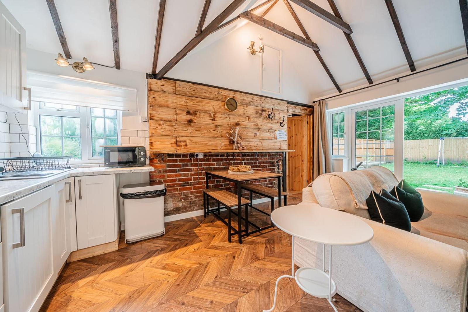 Hot Tub Hideaway! New Forest * Cadnam